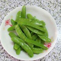 荷兰豆炒腊肠的做法步骤1