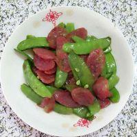 荷兰豆炒腊肠的做法步骤6