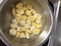 土豆鸡块的做法步骤3