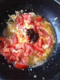 西红柿蛋炒饭的做法步骤5